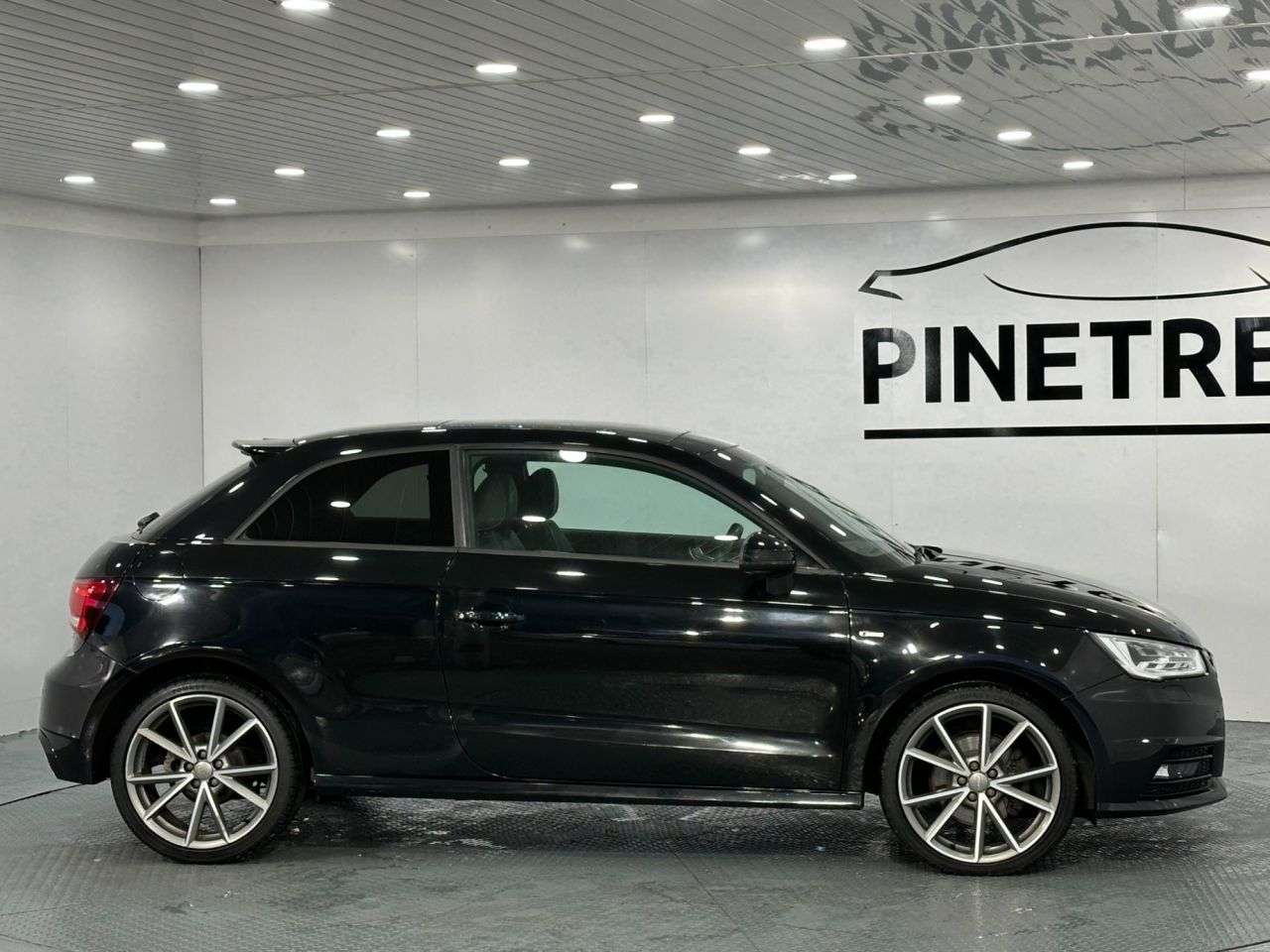 2017 AUDI A1 2017 AUDI A1