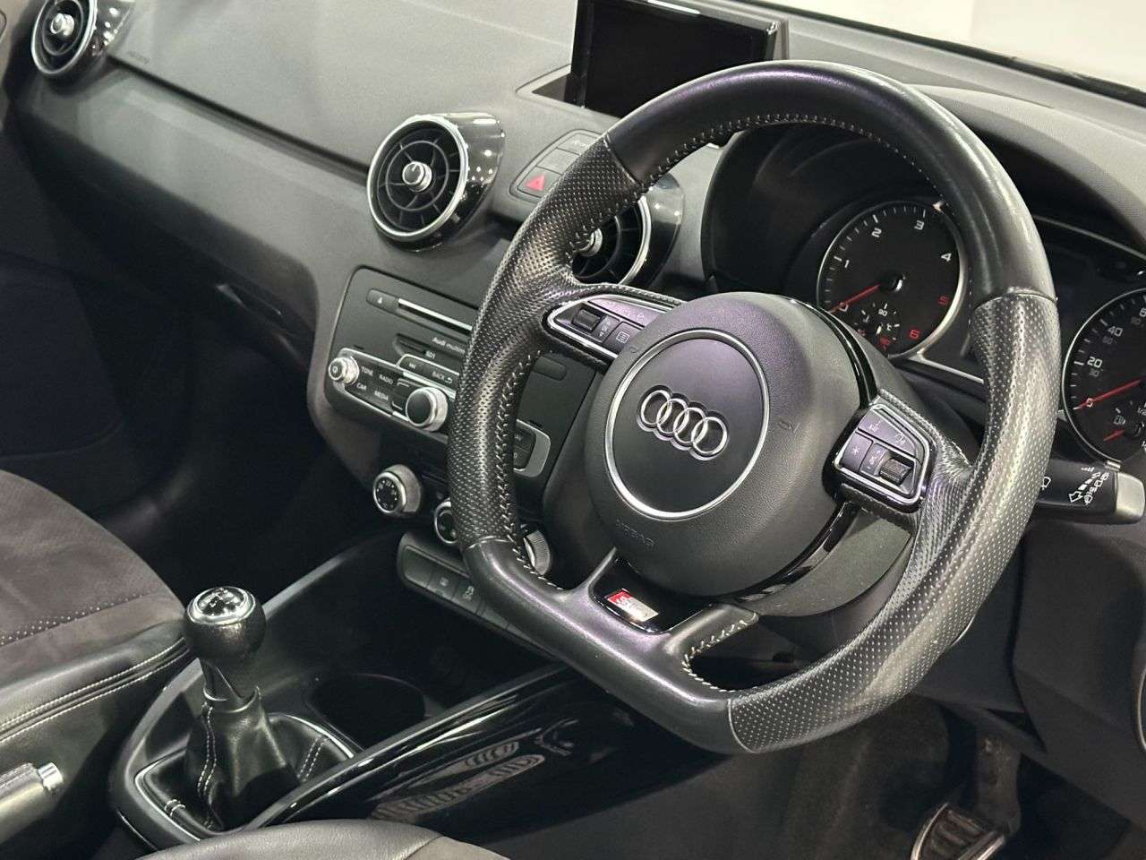 2017 AUDI A1 2017 AUDI A1