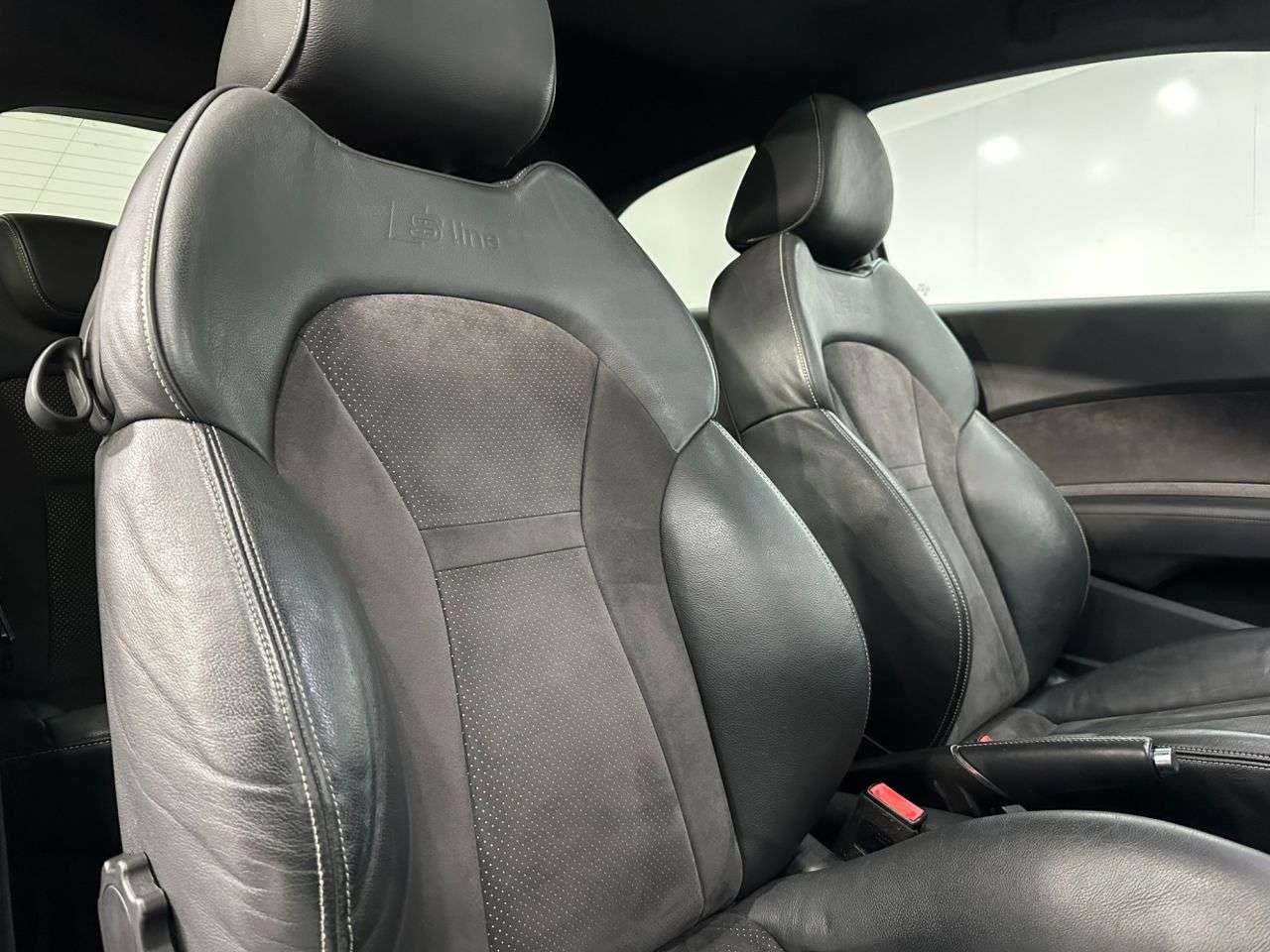 2017 AUDI A1 2017 AUDI A1