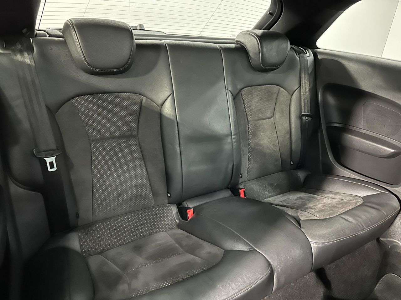 2017 AUDI A1 2017 AUDI A1