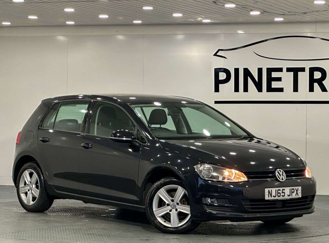 A 2015 VOLKSWAGEN GOLF 1.6 TDI BlueMotion Tech Match Hatchback 5dr Diesel Manual Euro 6 (s/s) (110 A 2015 VOLKSWAGEN GOLF 1.6 TDI BlueMotion Tech Match Hatchback 5dr Diesel Manual Euro 6 (s/s) (110