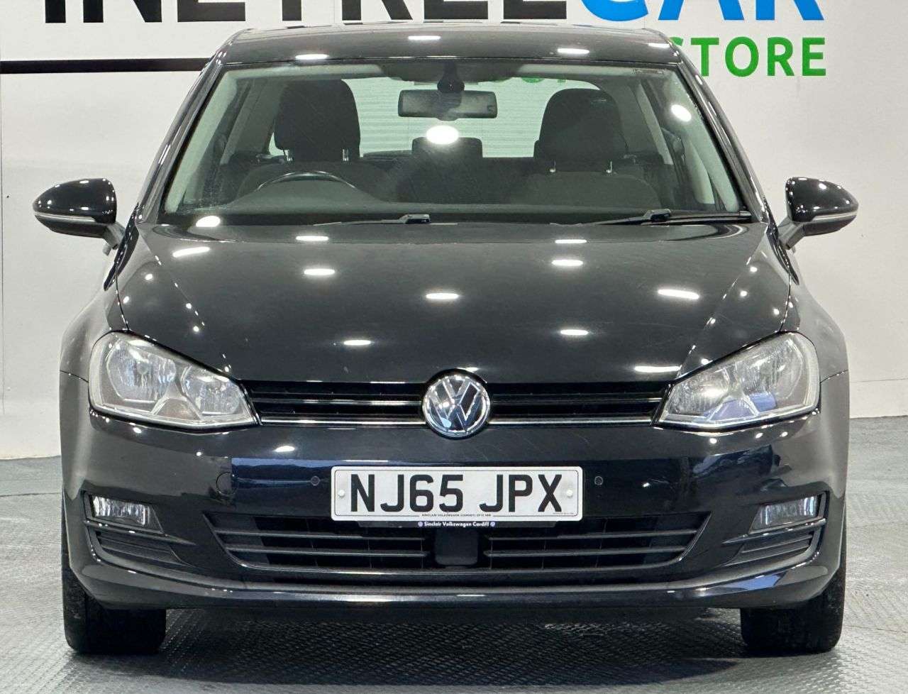 A 2015 VOLKSWAGEN GOLF 1.6 TDI BlueMotion Tech Match Hatchback 5dr Diesel Manual Euro 6 (s/s) (110 A 2015 VOLKSWAGEN GOLF 1.6 TDI BlueMotion Tech Match Hatchback 5dr Diesel Manual Euro 6 (s/s) (110
