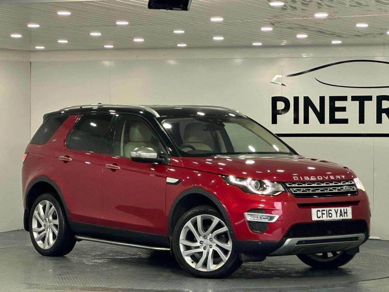 A 2016 LAND ROVER DISCOVERY SPORT 2.0 TD4 HSE Luxury SUV 5dr Diesel Auto 4WD Euro 6 (s/s) (180 ps) A 2016 LAND ROVER DISCOVERY SPORT 2.0 TD4 HSE Luxury SUV 5dr Diesel Auto 4WD Euro 6 (s/s) (180 ps)