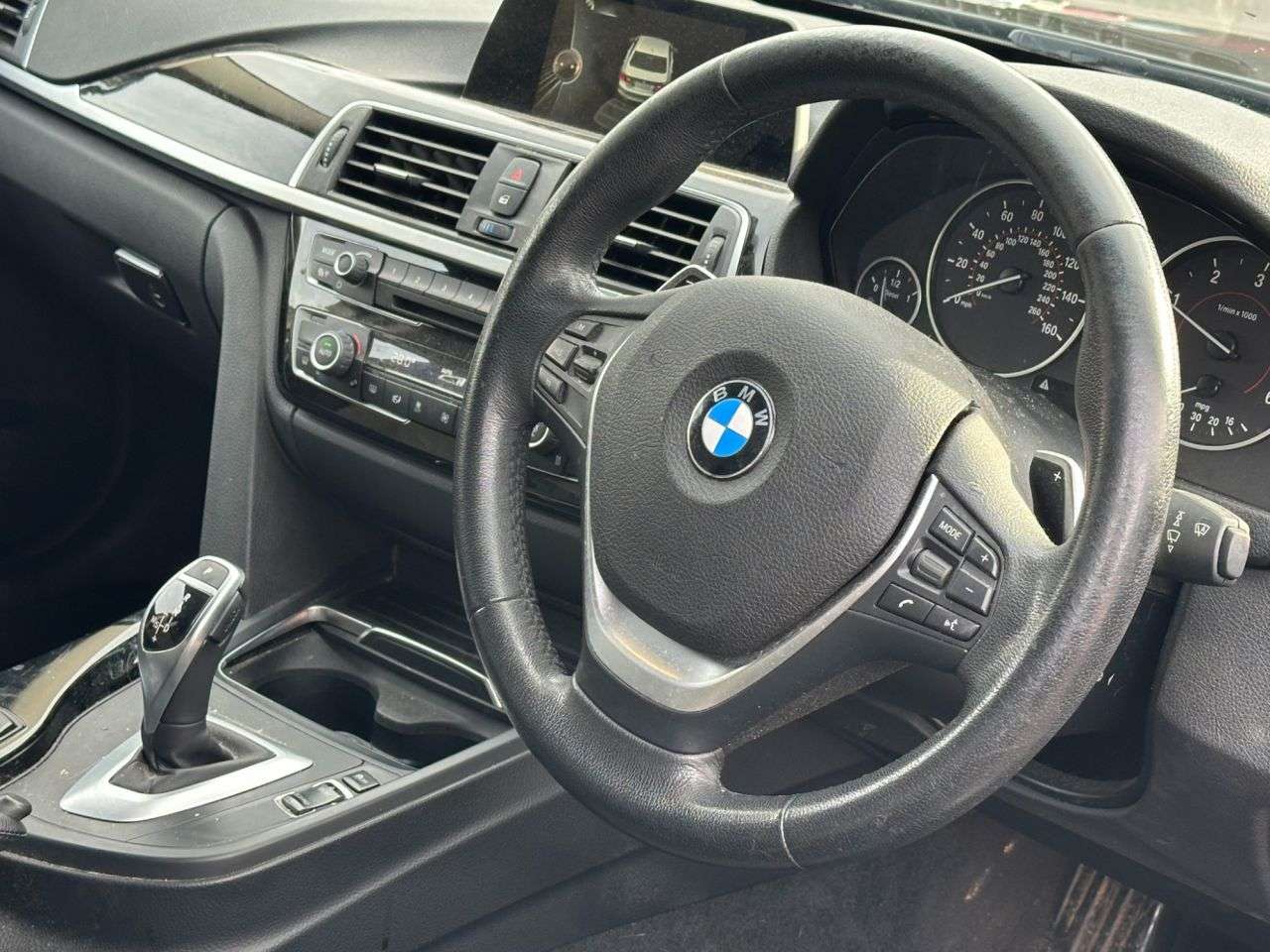 A 2017 BMW 3 SERIES 2.0 320d Sport Saloon 4dr Diesel Auto Euro 6 (s/s) (190 ps) A 2017 BMW 3 SERIES 2.0 320d Sport Saloon 4dr Diesel Auto Euro 6 (s/s) (190 ps)