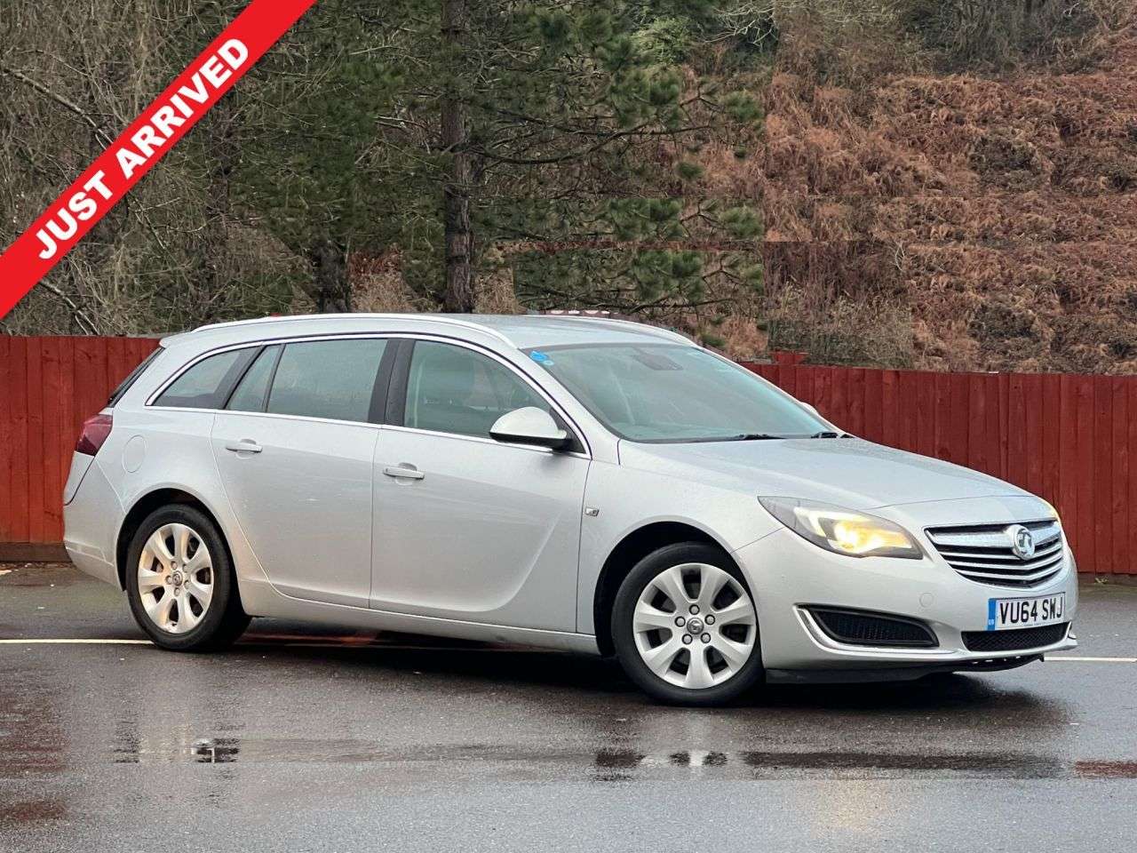 A 2014 VAUXHALL INSIGNIA 2.0 CDTi ecoFLEX Tech Line Sports Tourer 5dr Diesel Manual Euro 5 (s/s) (14 A 2014 VAUXHALL INSIGNIA 2.0 CDTi ecoFLEX Tech Line Sports Tourer 5dr Diesel Manual Euro 5 (s/s) (14