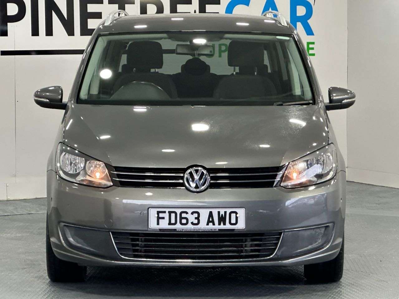 A 2013 VOLKSWAGEN TOURAN SE TDI BLUEMOTION TECHNOLOGY DSG A 2013 VOLKSWAGEN TOURAN SE TDI BLUEMOTION TECHNOLOGY DSG