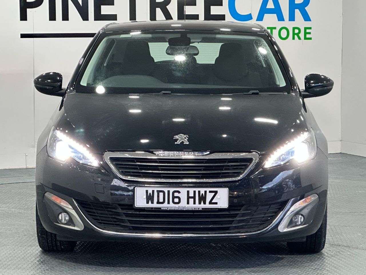 A 2016 PEUGEOT 308 1.6 BlueHDi Allure Hatchback 5dr Diesel Manual Euro 6 (s/s) (120 ps) A 2016 PEUGEOT 308 1.6 BlueHDi Allure Hatchback 5dr Diesel Manual Euro 6 (s/s) (120 ps)