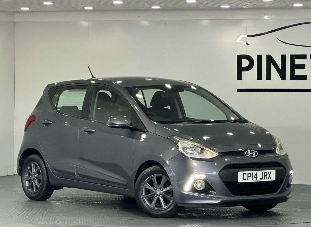 A 2014 HYUNDAI I10 1.2 Premium Hatchback 5dr Petrol Manual Euro 5 (87 ps) A 2014 HYUNDAI I10 1.2 Premium Hatchback 5dr Petrol Manual Euro 5 (87 ps)