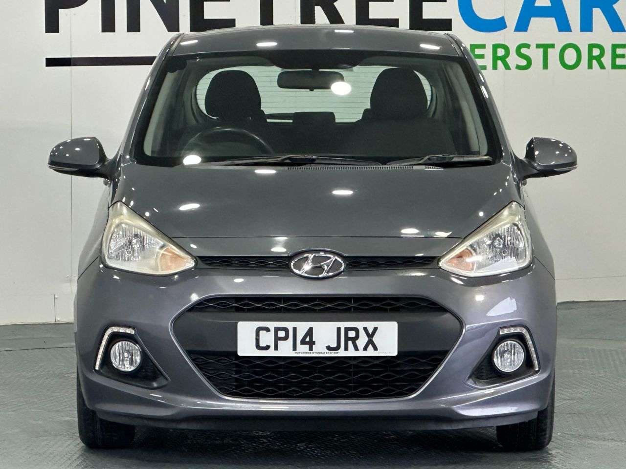 A 2014 HYUNDAI I10 1.2 Premium Hatchback 5dr Petrol Manual Euro 5 (87 ps) A 2014 HYUNDAI I10 1.2 Premium Hatchback 5dr Petrol Manual Euro 5 (87 ps)