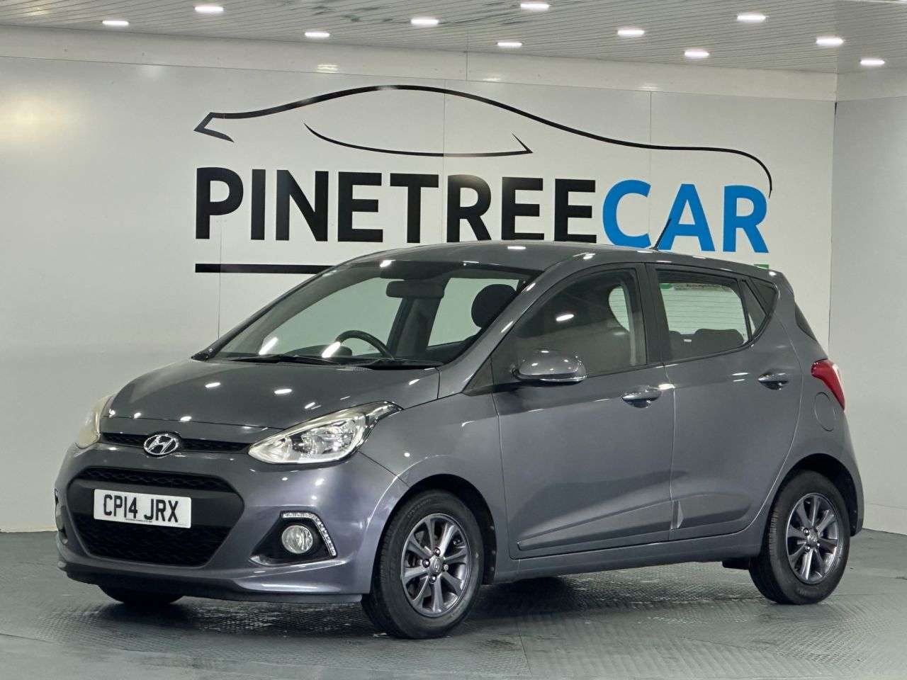 A 2014 HYUNDAI I10 1.2 Premium Hatchback 5dr Petrol Manual Euro 5 (87 ps) A 2014 HYUNDAI I10 1.2 Premium Hatchback 5dr Petrol Manual Euro 5 (87 ps)
