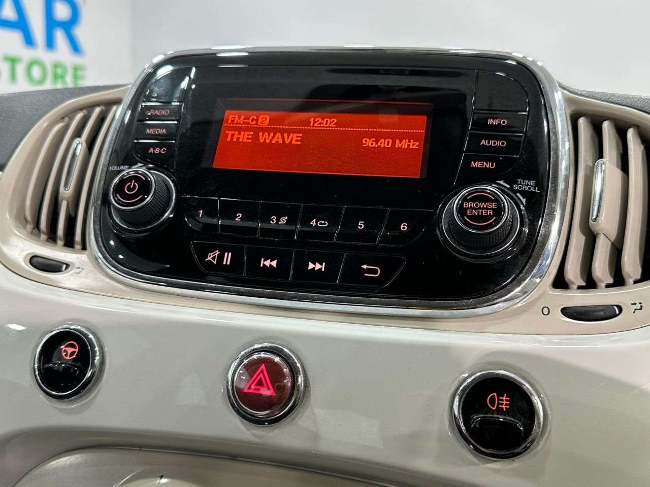 2018 FIAT 500 2018 FIAT 500