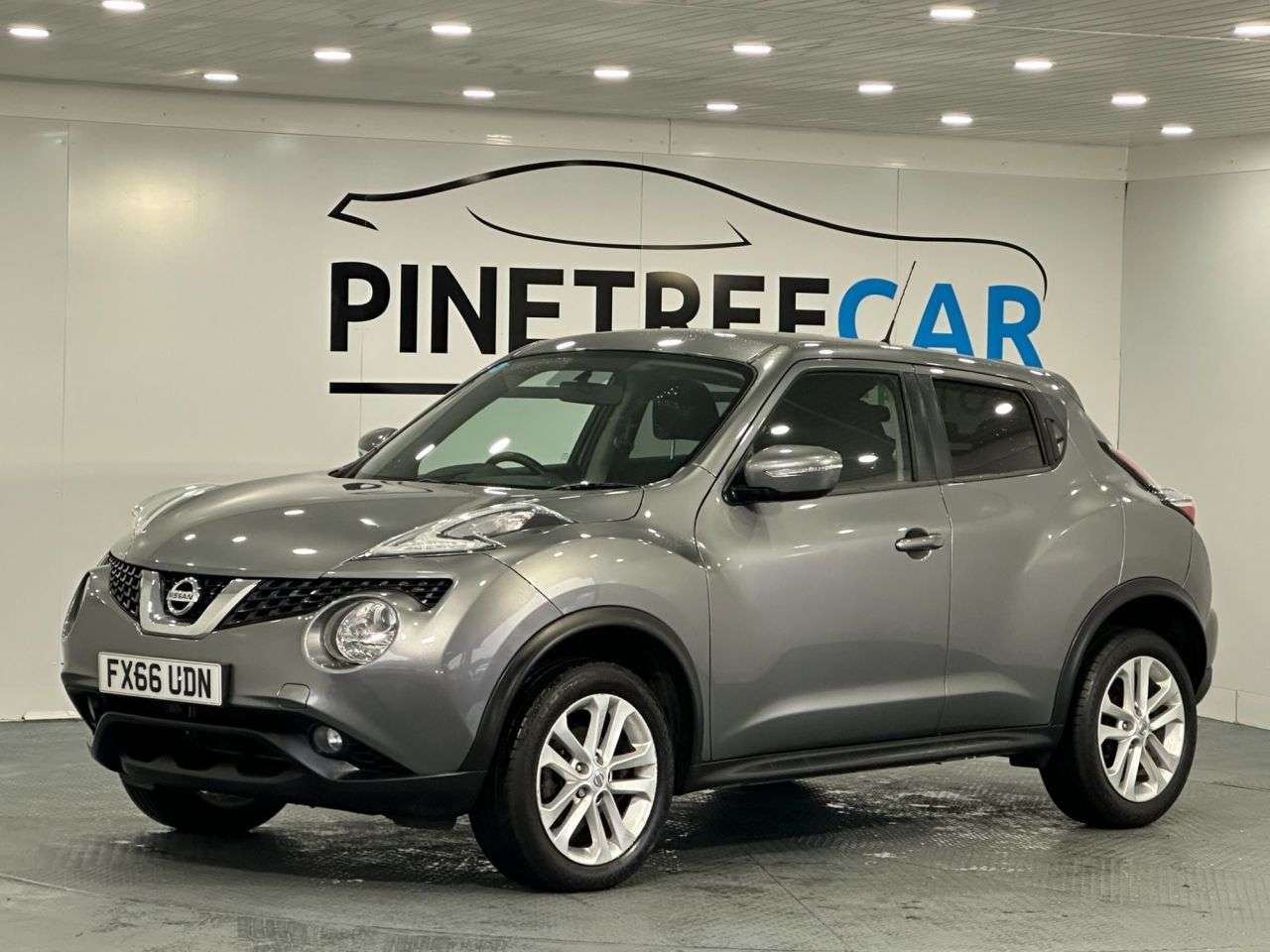 A 2016 NISSAN JUKE 1.5 dCi Acenta SUV 5dr Diesel Manual Euro 6 (s/s) (110 ps) A 2016 NISSAN JUKE 1.5 dCi Acenta SUV 5dr Diesel Manual Euro 6 (s/s) (110 ps)