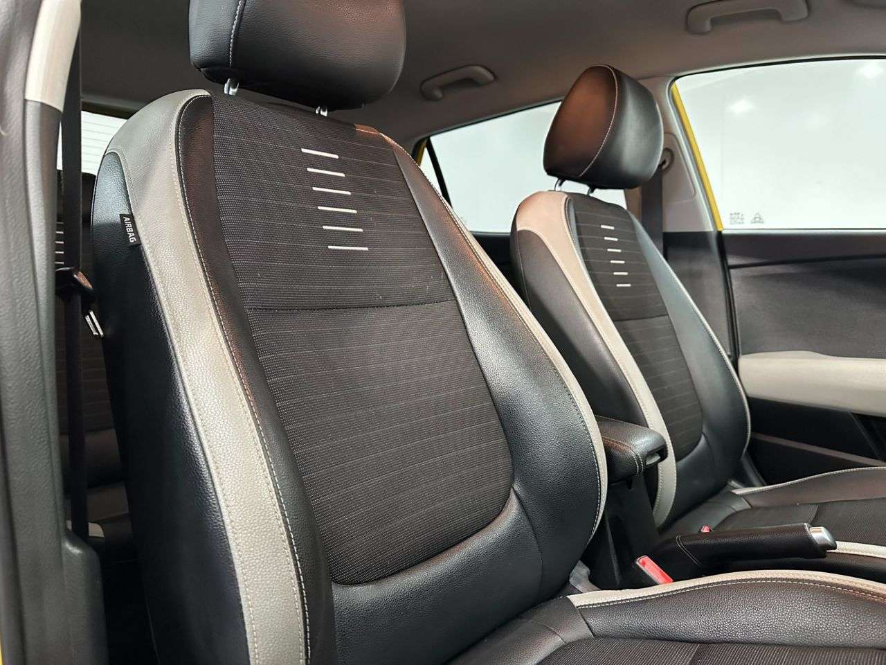 2018 KIA STONIC 2018 KIA STONIC