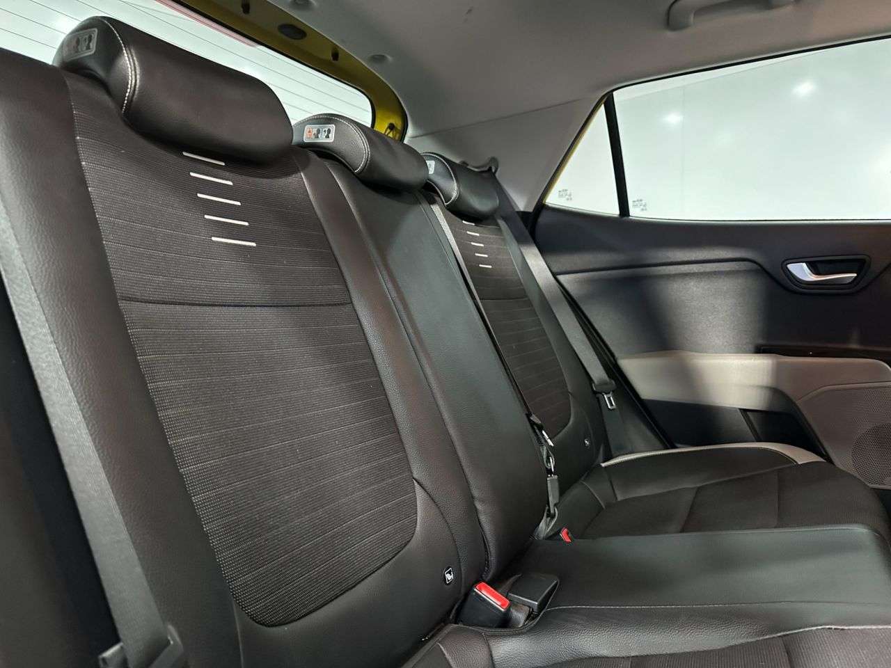 2018 KIA STONIC 2018 KIA STONIC