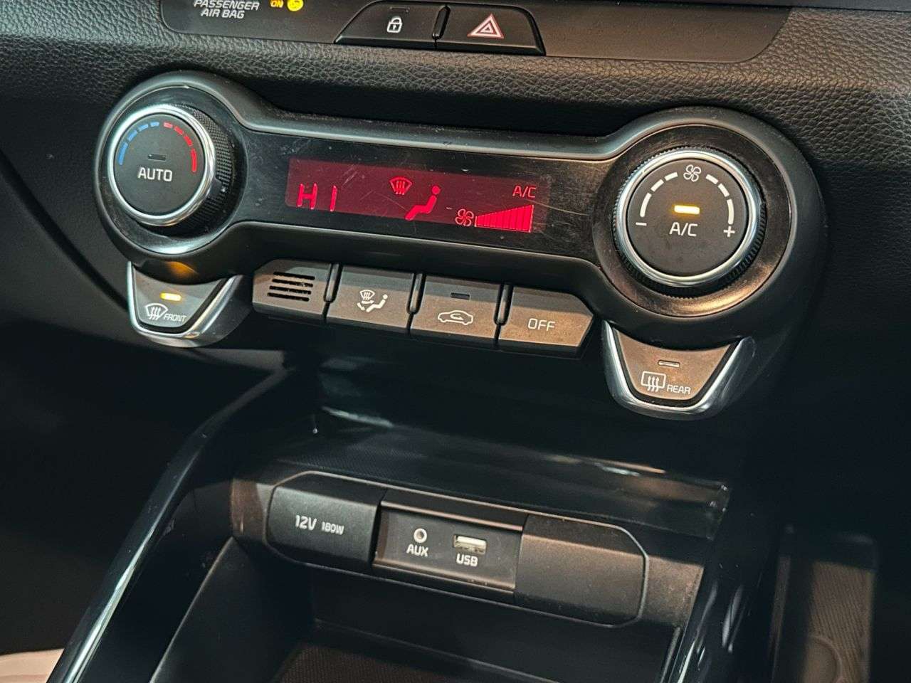 2018 KIA STONIC 2018 KIA STONIC