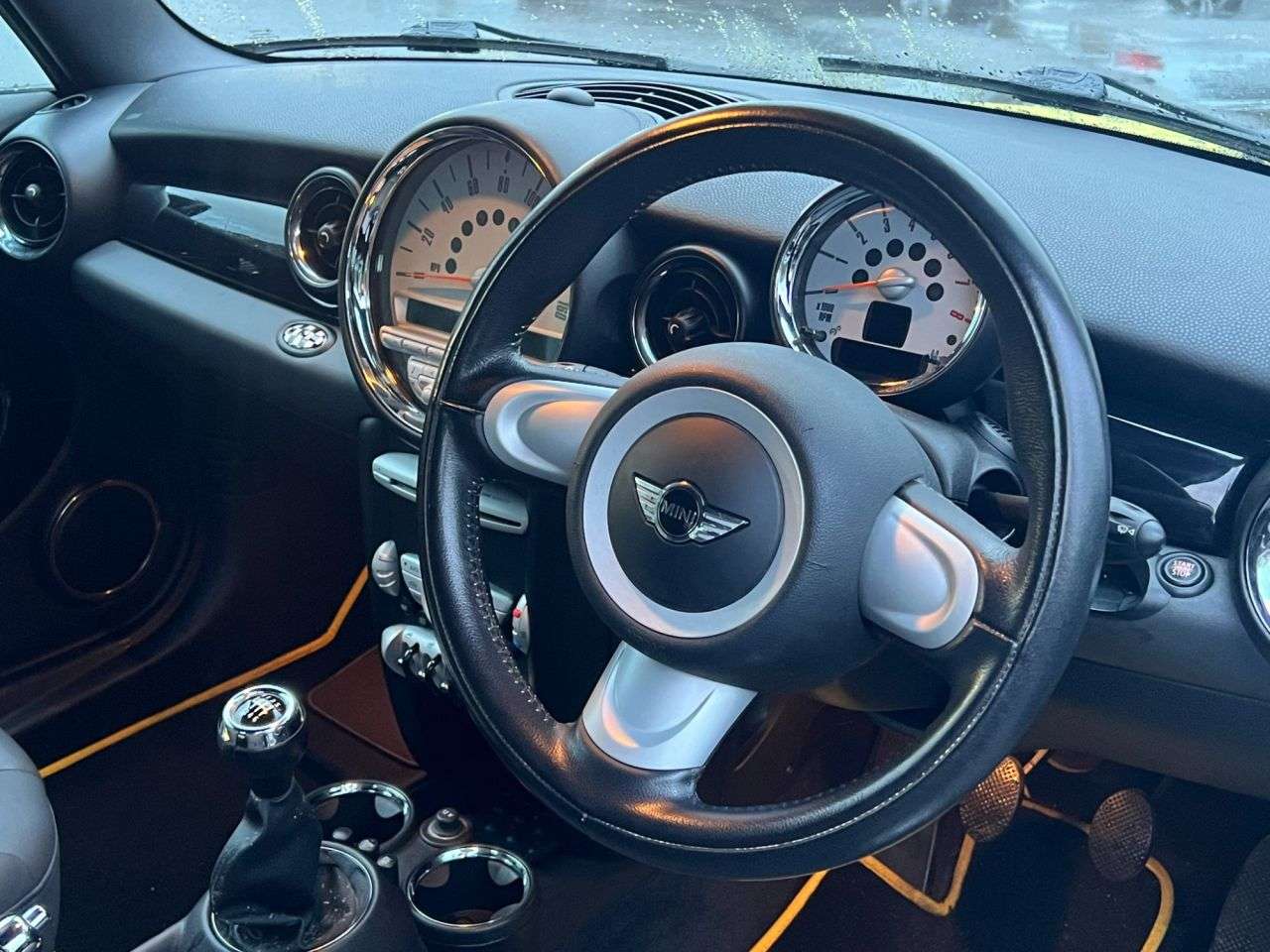 A 2010 MINI CONVERTIBLE 1.6 Cooper Convertible 2dr Petrol Manual Euro 5 (122 ps) A 2010 MINI CONVERTIBLE 1.6 Cooper Convertible 2dr Petrol Manual Euro 5 (122 ps)