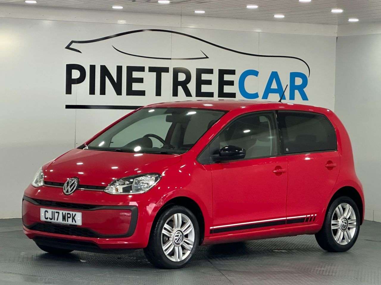 A 2017 VOLKSWAGEN UP! 1.0 up! beats Hatchback 5dr Petrol Manual Euro 6 (s/s) (60 ps) A 2017 VOLKSWAGEN UP! 1.0 up! beats Hatchback 5dr Petrol Manual Euro 6 (s/s) (60 ps)