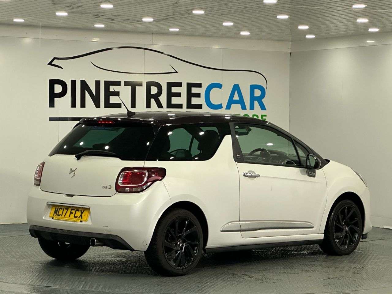 2017 DS AUTOMOBILES DS 3 2017 DS AUTOMOBILES DS 3