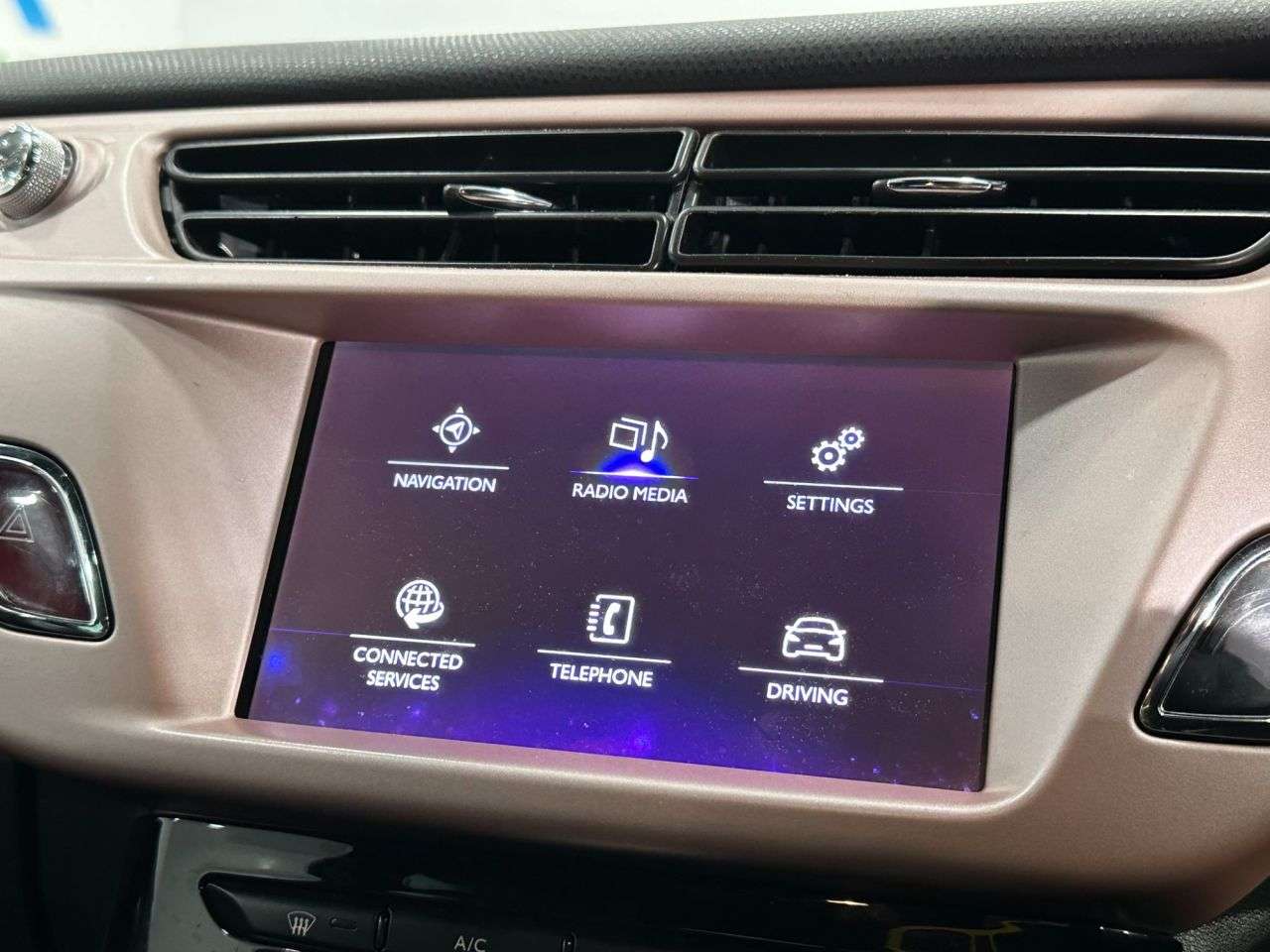 2017 DS AUTOMOBILES DS 3 2017 DS AUTOMOBILES DS 3