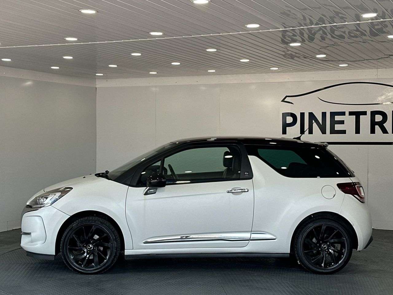 2017 DS AUTOMOBILES DS 3 2017 DS AUTOMOBILES DS 3
