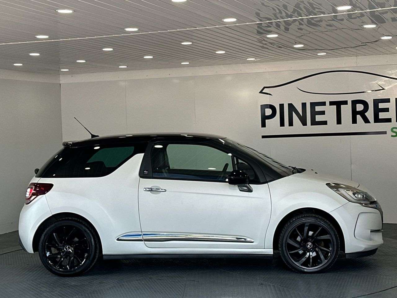 2017 DS AUTOMOBILES DS 3 2017 DS AUTOMOBILES DS 3