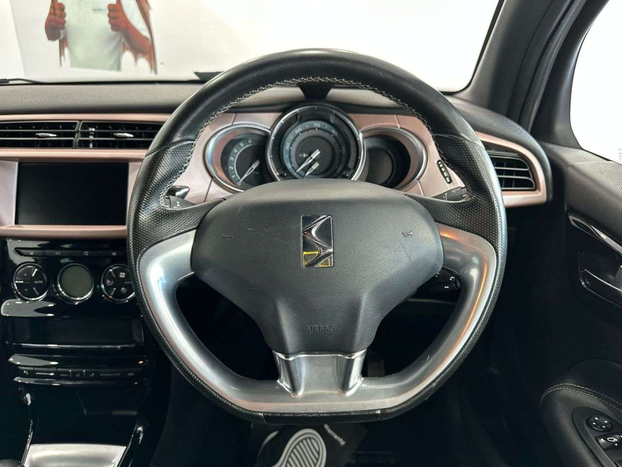 2017 DS AUTOMOBILES DS 3 2017 DS AUTOMOBILES DS 3