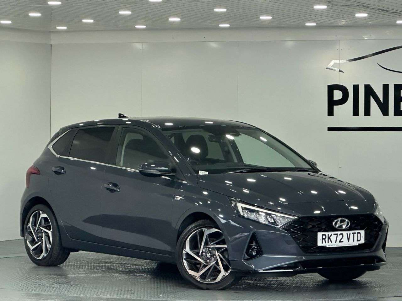 A 2022 HYUNDAI I20 1.0 T-GDi MHEV Premium Hatchback 5dr Petrol Hybrid DCT Euro 6 (s/s) (100 ps A 2022 HYUNDAI I20 1.0 T-GDi MHEV Premium Hatchback 5dr Petrol Hybrid DCT Euro 6 (s/s) (100 ps