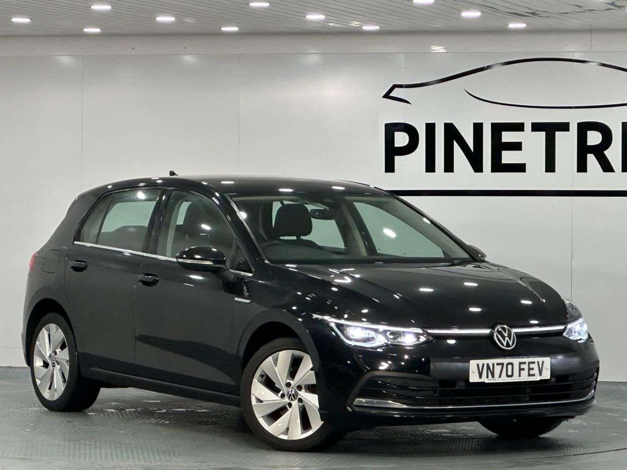 A 2020 VOLKSWAGEN GOLF 1.5 TSI Style Hatchback 5dr Petrol Manual Euro 6 (s/s) (130 ps) A 2020 VOLKSWAGEN GOLF 1.5 TSI Style Hatchback 5dr Petrol Manual Euro 6 (s/s) (130 ps)