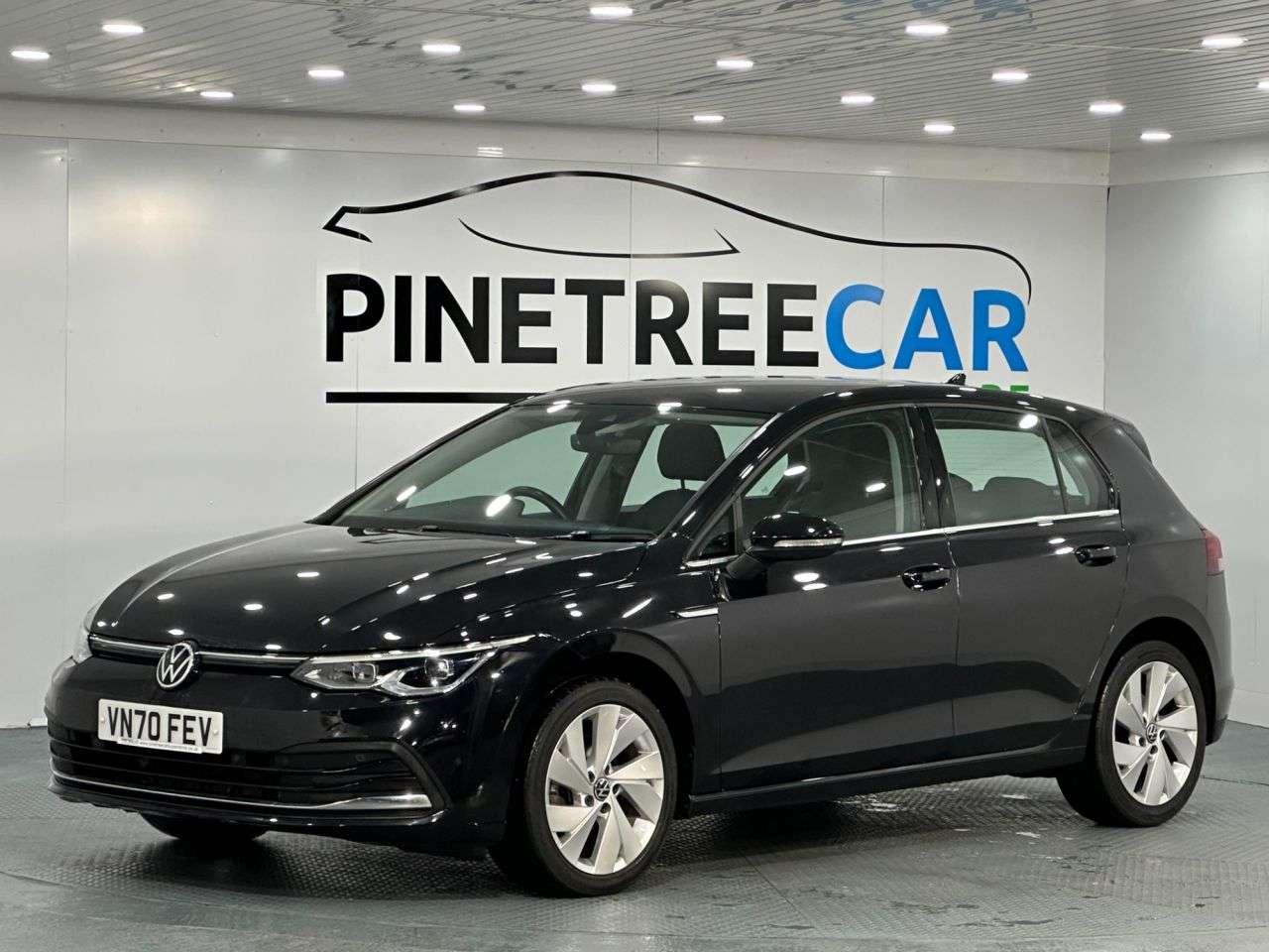 A 2020 VOLKSWAGEN GOLF 1.5 TSI Style Hatchback 5dr Petrol Manual Euro 6 (s/s) (130 ps) A 2020 VOLKSWAGEN GOLF 1.5 TSI Style Hatchback 5dr Petrol Manual Euro 6 (s/s) (130 ps)