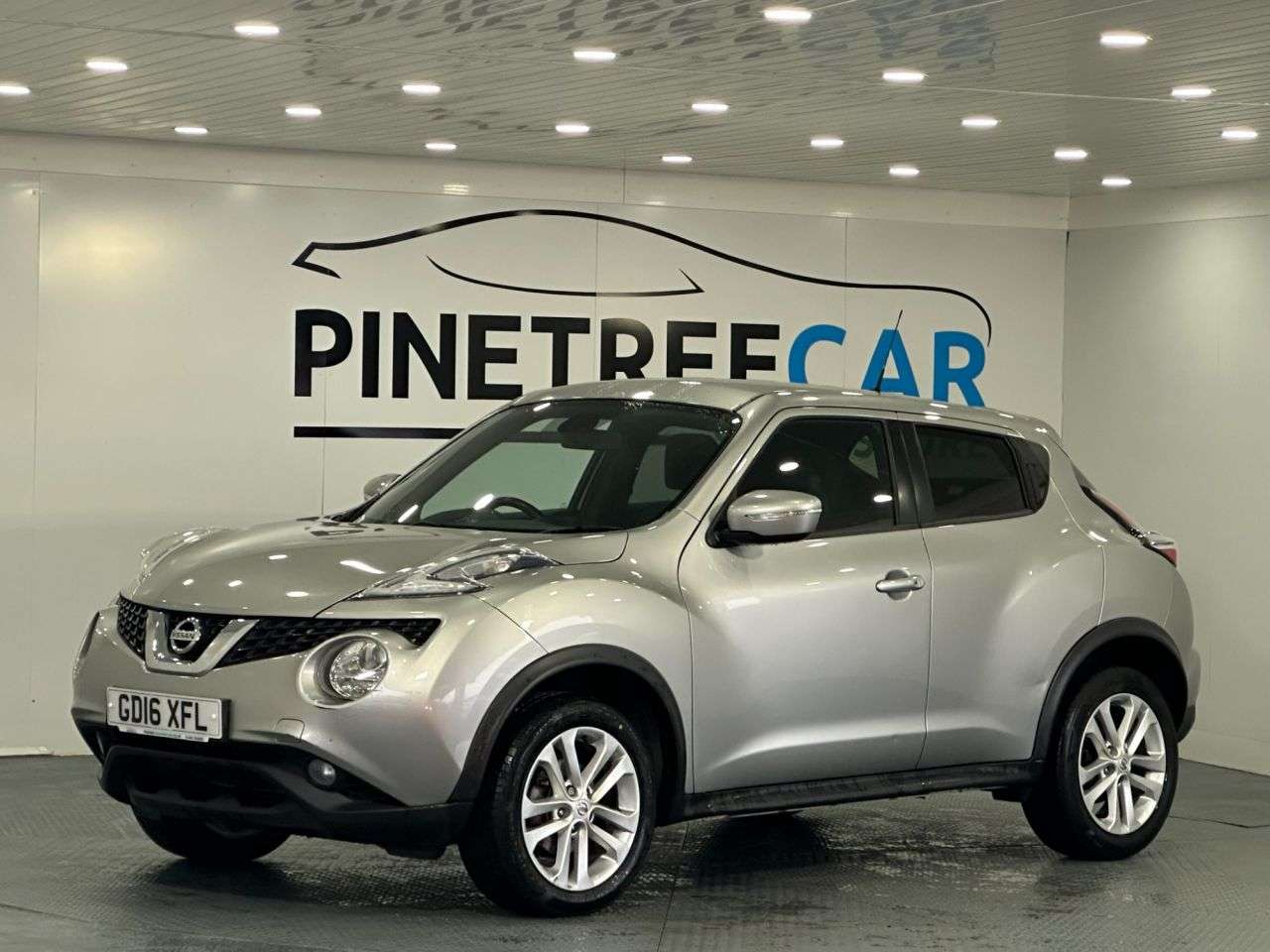A 2016 NISSAN JUKE 1.2 DIG-T N-Connecta SUV 5dr Petrol Manual Euro 6 (s/s) (115 ps) A 2016 NISSAN JUKE 1.2 DIG-T N-Connecta SUV 5dr Petrol Manual Euro 6 (s/s) (115 ps)