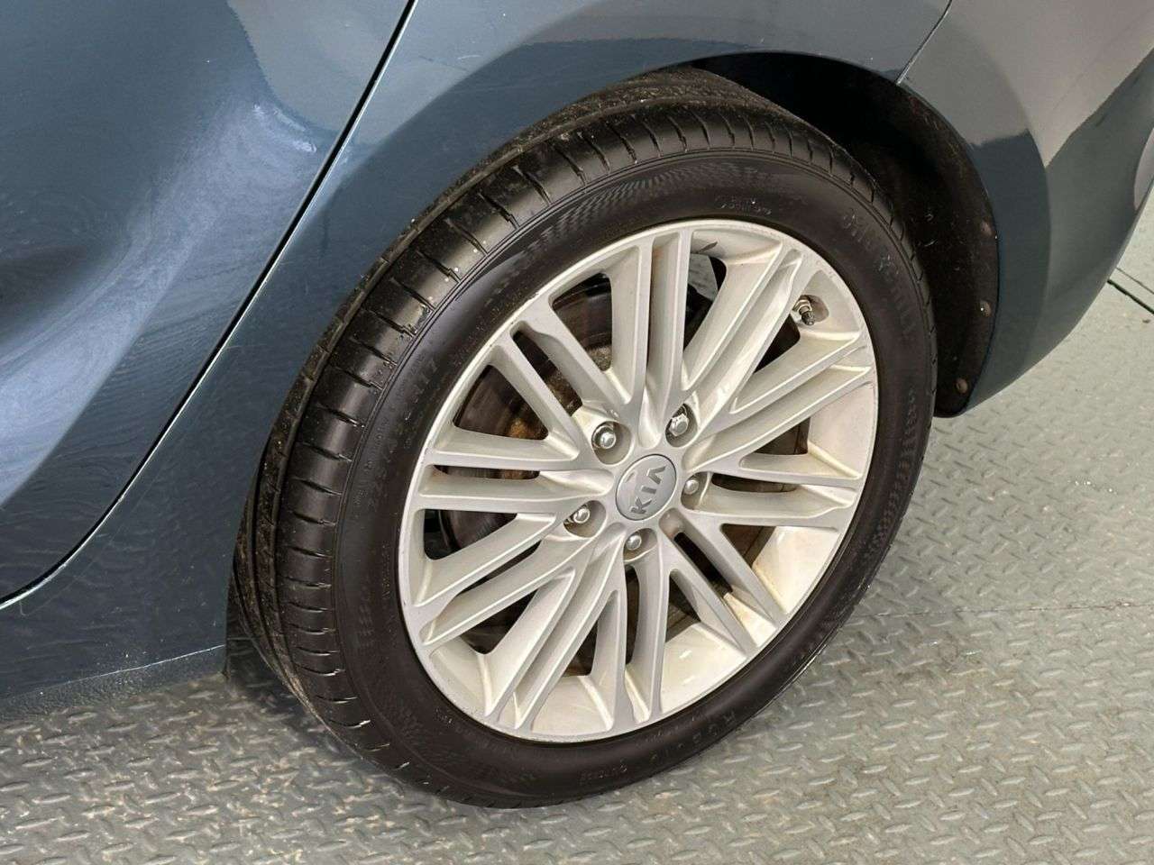 2018 KIA CARENS 2018 KIA CARENS