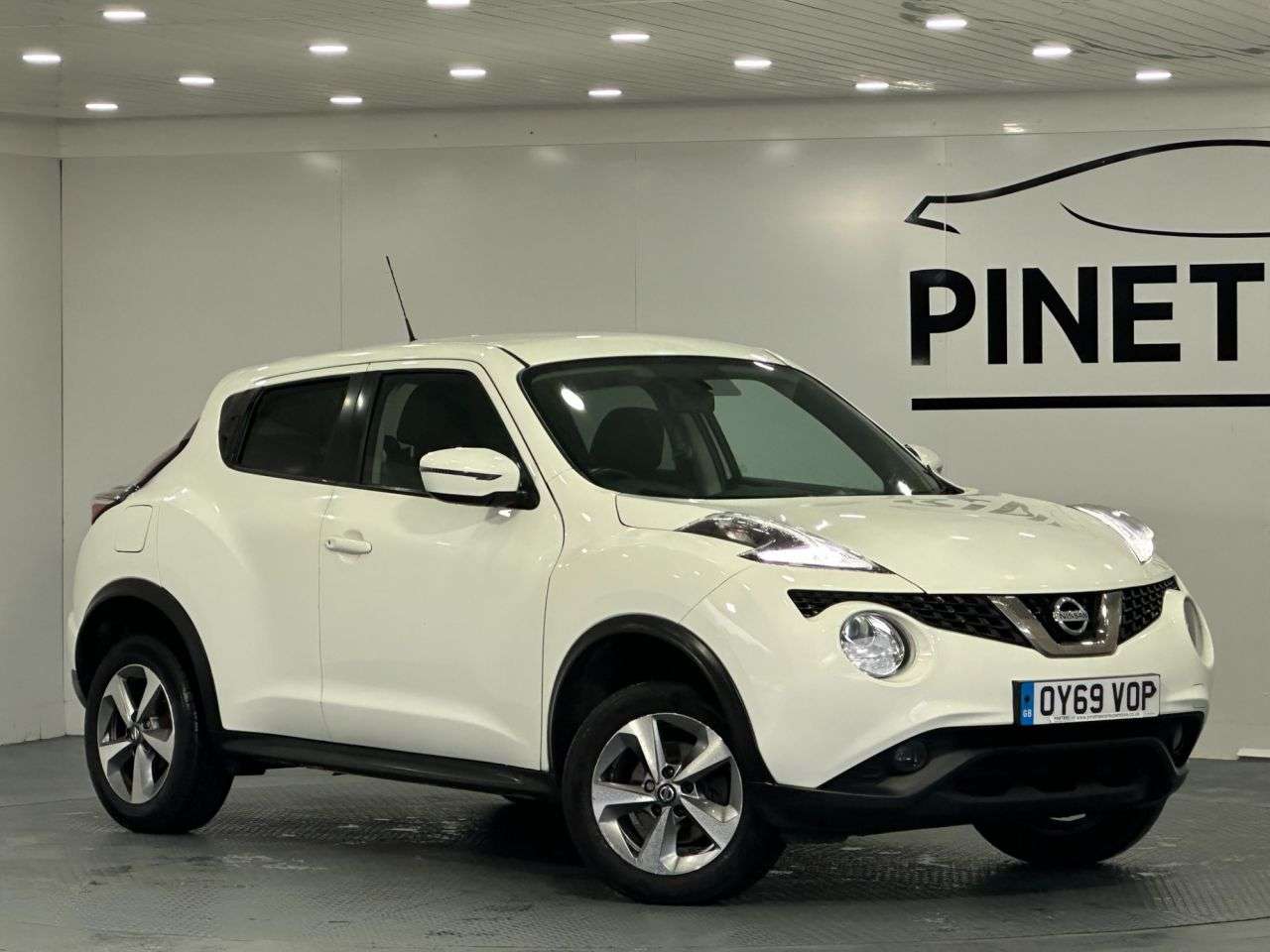 A 2019 NISSAN JUKE 1.6 Acenta SUV 5dr Petrol Manual Euro 6 (112 ps) A 2019 NISSAN JUKE 1.6 Acenta SUV 5dr Petrol Manual Euro 6 (112 ps)