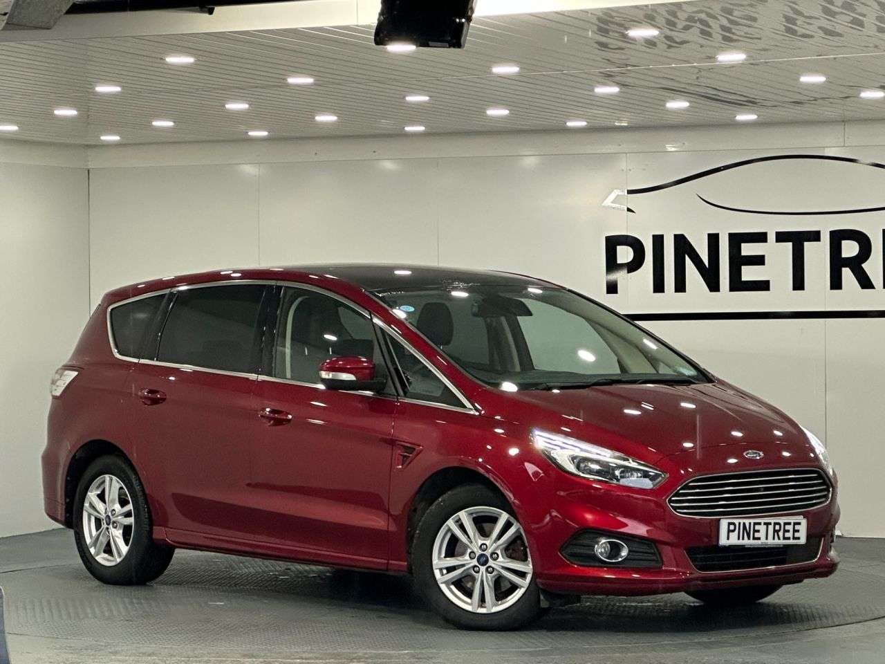 A 2017 FORD S-MAX 2.0 TDCi Titanium MPV 5dr Diesel Powershift Euro 6 (s/s) (180 ps) A 2017 FORD S-MAX 2.0 TDCi Titanium MPV 5dr Diesel Powershift Euro 6 (s/s) (180 ps)