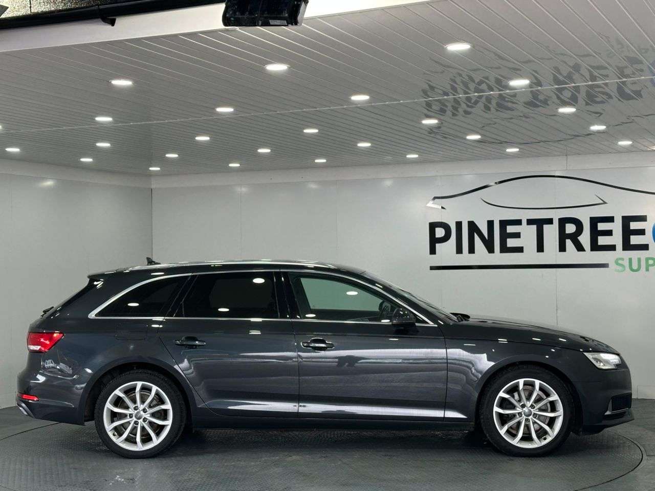 2019 AUDI A4 AVANT 2019 AUDI A4 AVANT