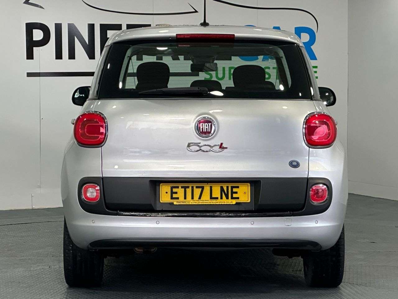 2017 FIAT 500L 2017 FIAT 500L