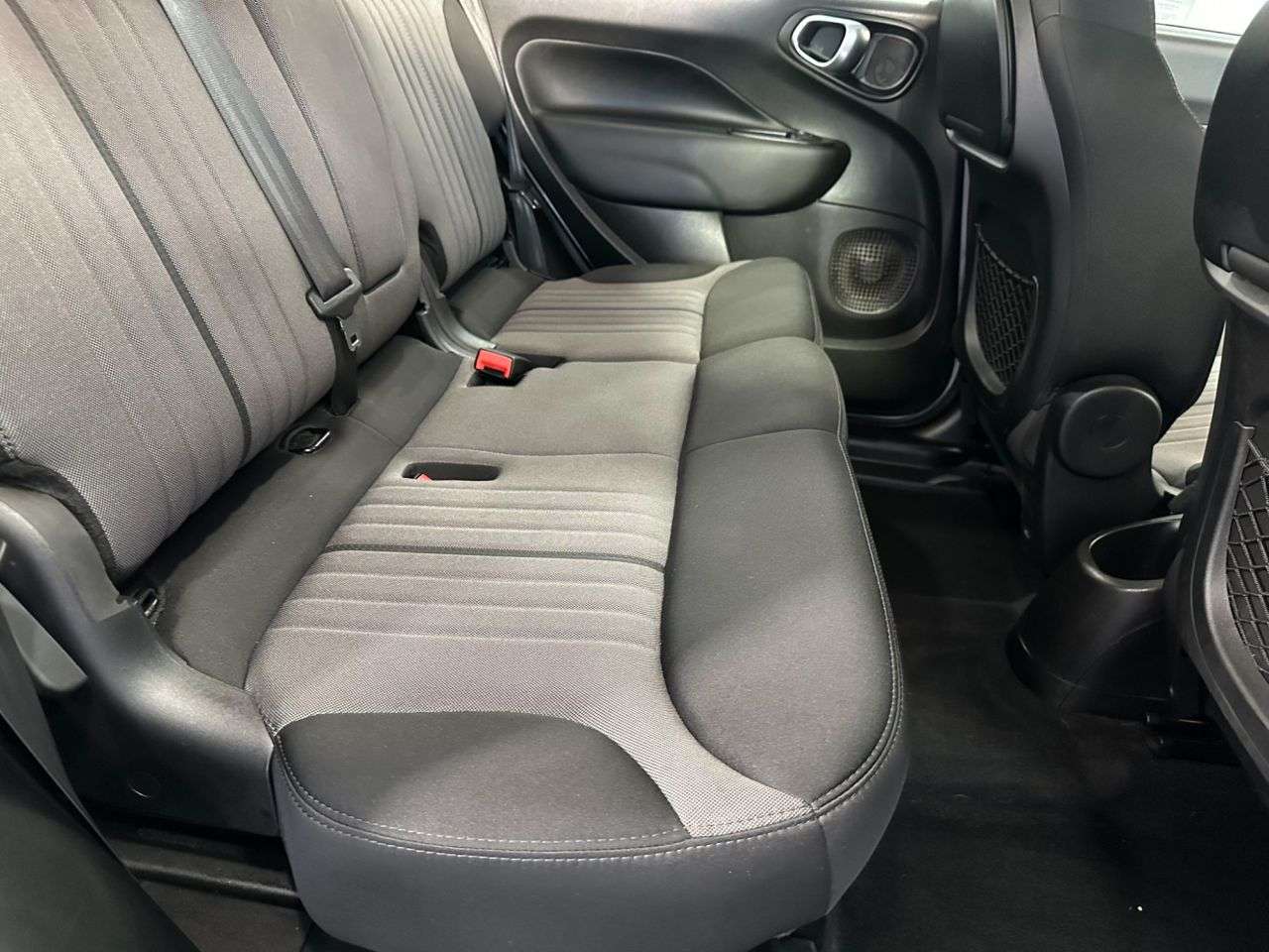 2017 FIAT 500L 2017 FIAT 500L