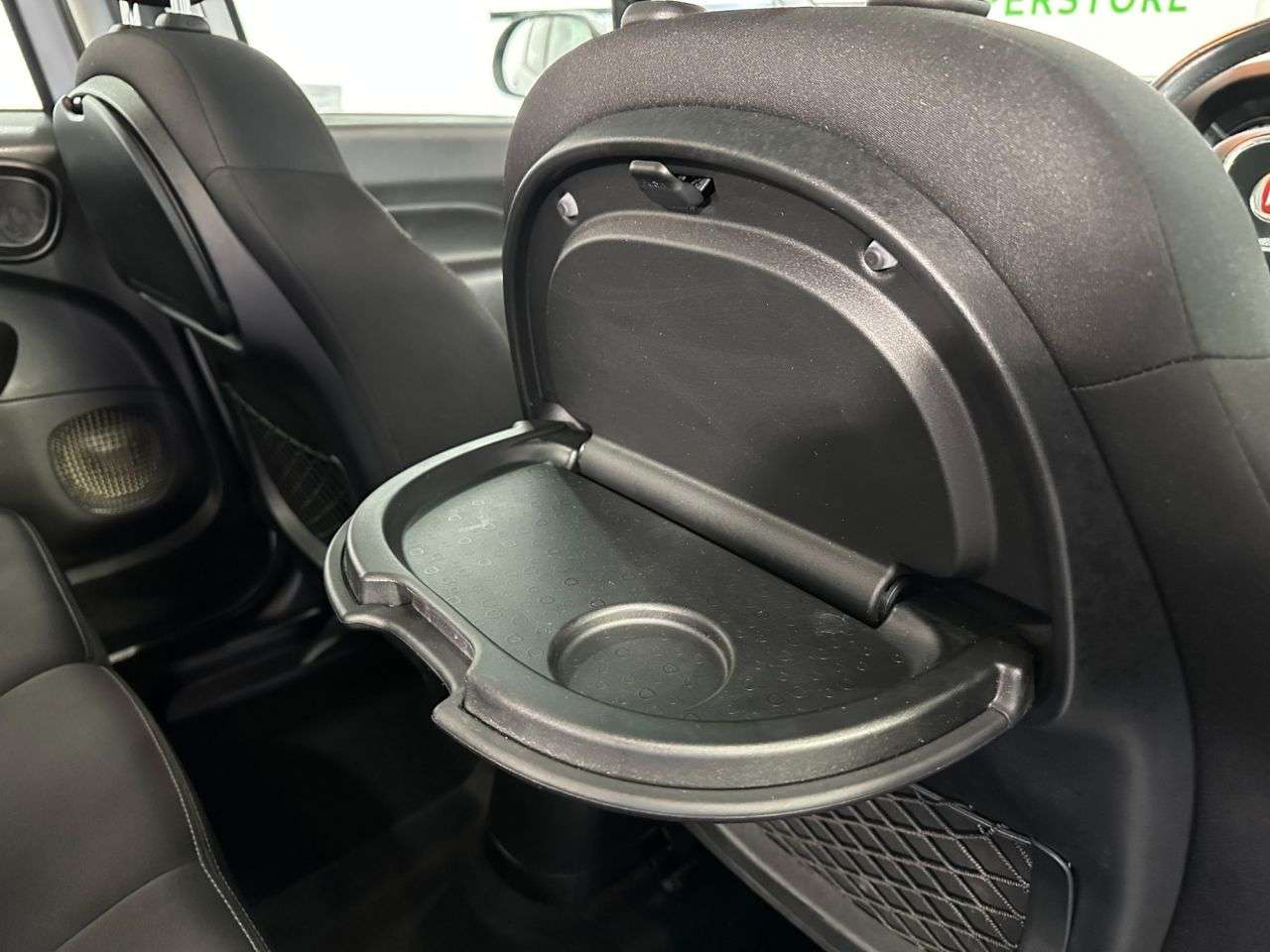 2017 FIAT 500L 2017 FIAT 500L