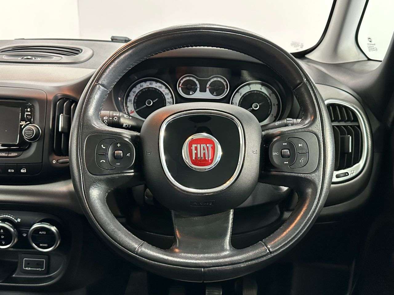 2017 FIAT 500L 2017 FIAT 500L