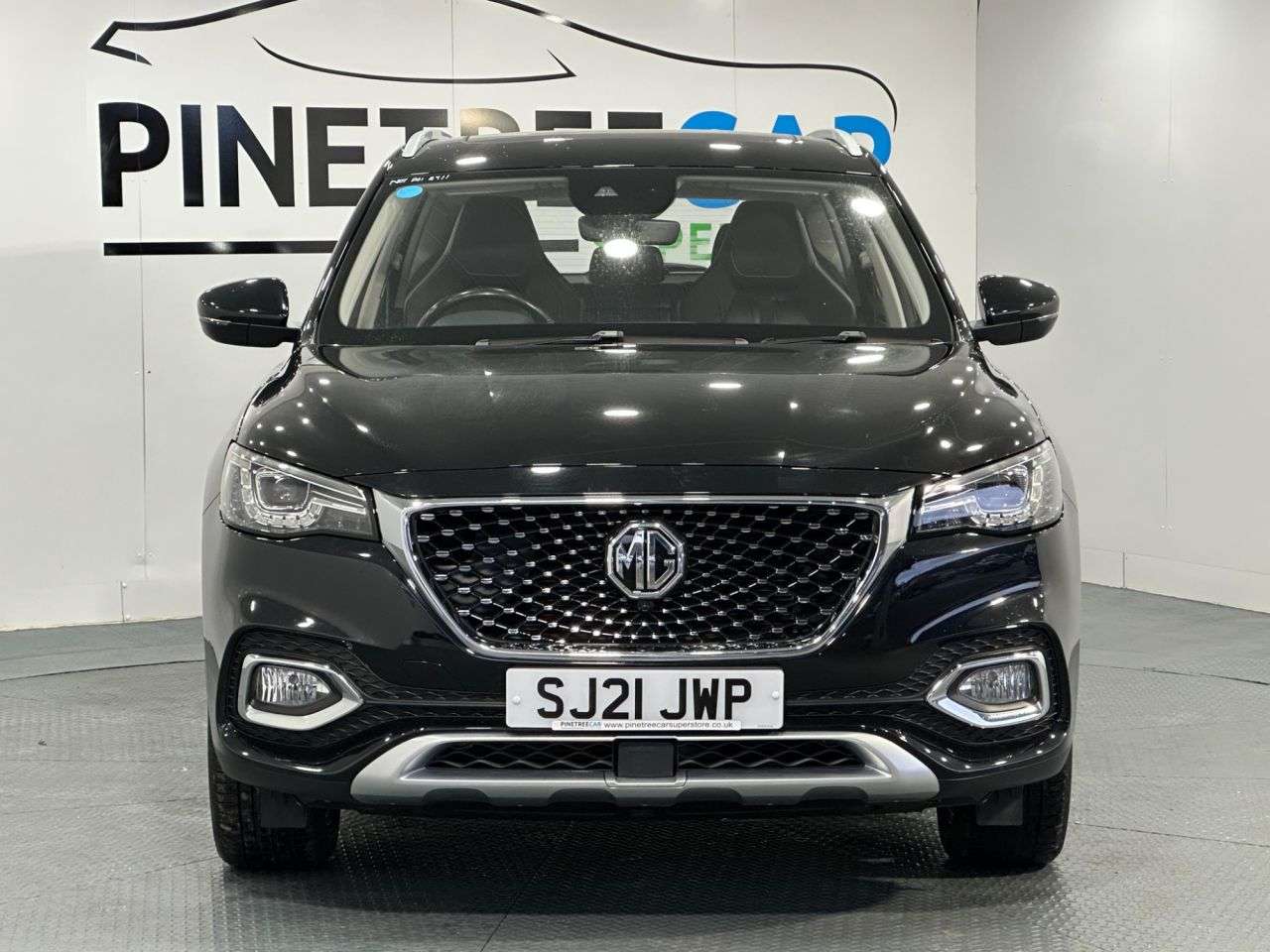 A 2021 MG MG HS 1.5 T-GDI Exclusive SUV 5dr Petrol Manual Euro 6 (s/s) (162 ps) A 2021 MG MG HS 1.5 T-GDI Exclusive SUV 5dr Petrol Manual Euro 6 (s/s) (162 ps)