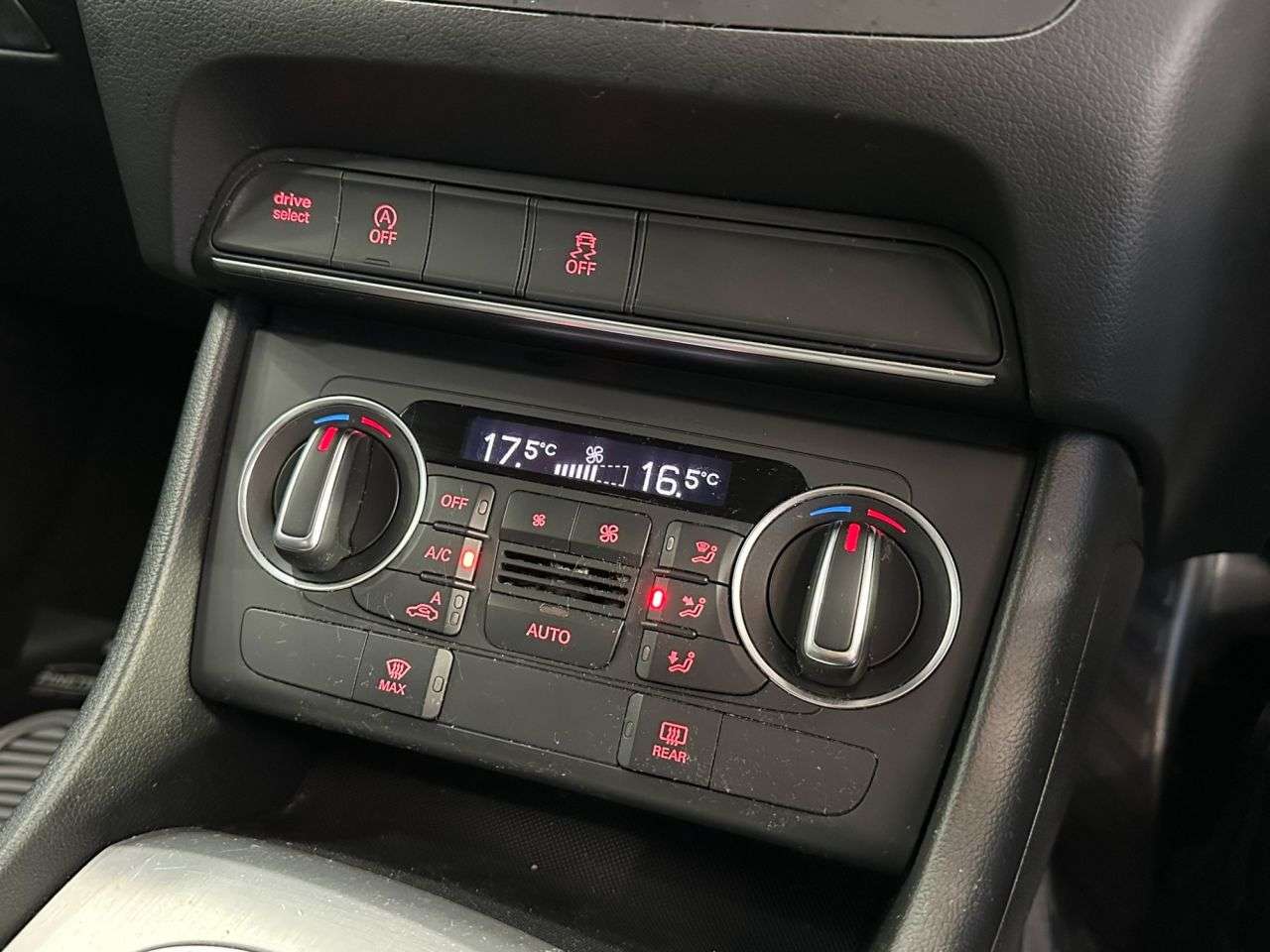 2016 AUDI Q3 2016 AUDI Q3
