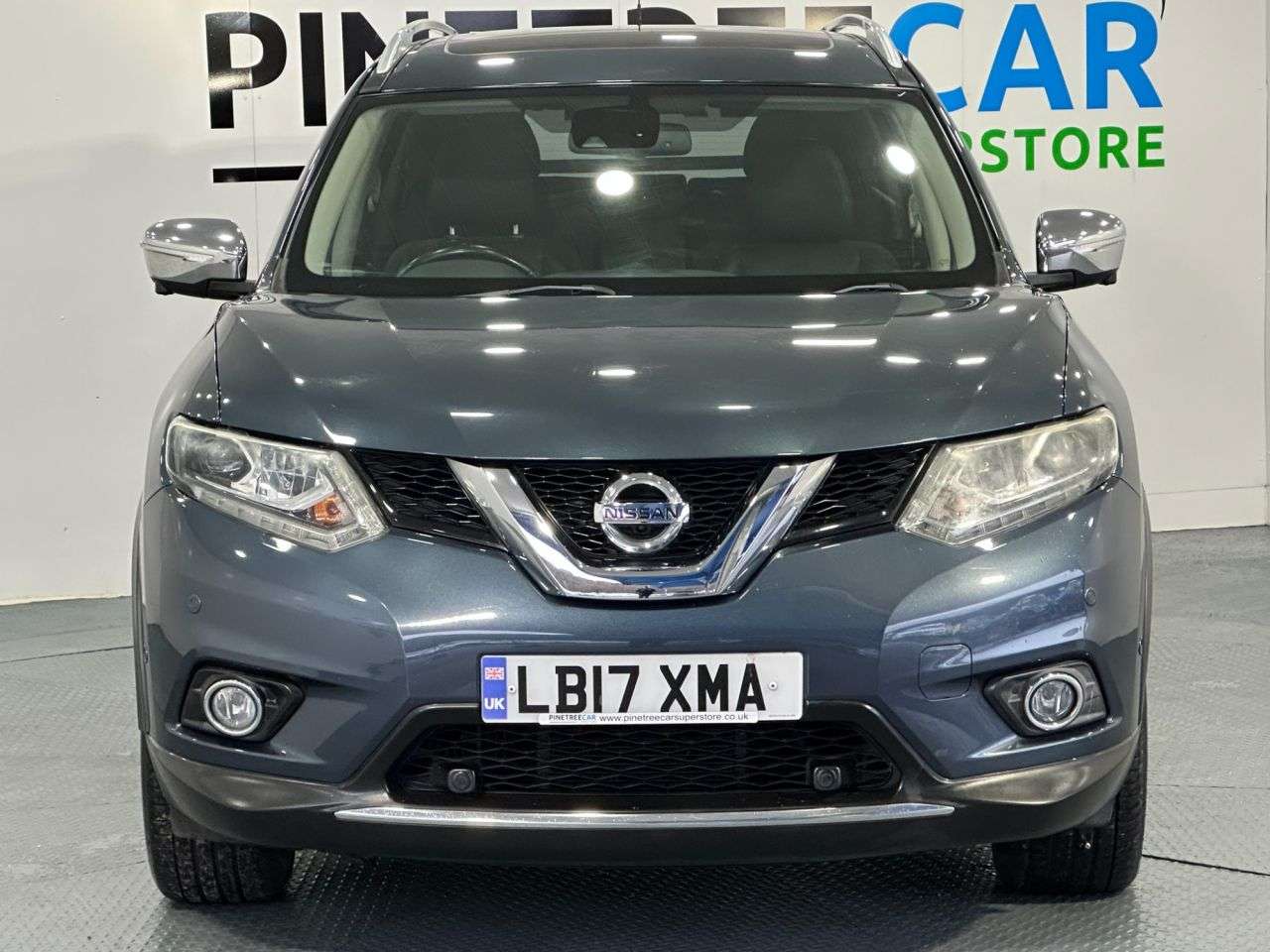 A 2017 NISSAN X-TRAIL 1.6 dCi Tekna SUV 5dr Diesel XTRON Euro 6 (s/s) (130 ps) A 2017 NISSAN X-TRAIL 1.6 dCi Tekna SUV 5dr Diesel XTRON Euro 6 (s/s) (130 ps)