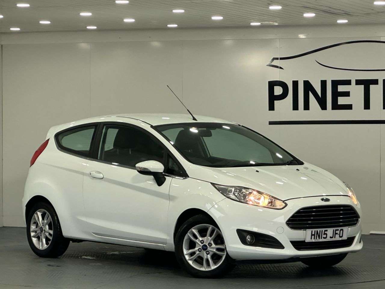 A 2015 FORD FIESTA 1.0T EcoBoost Zetec Hatchback 3dr Petrol Manual Euro 5 (s/s) (100 ps) A 2015 FORD FIESTA 1.0T EcoBoost Zetec Hatchback 3dr Petrol Manual Euro 5 (s/s) (100 ps)