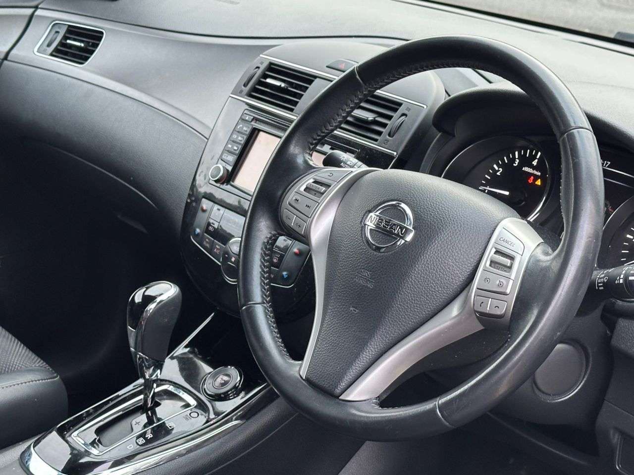 A 2017 NISSAN PULSAR 1.2 DIG-T N-Connecta Hatchback 5dr Petrol XTRON Euro 6 (s/s) (115 ps) A 2017 NISSAN PULSAR 1.2 DIG-T N-Connecta Hatchback 5dr Petrol XTRON Euro 6 (s/s) (115 ps)