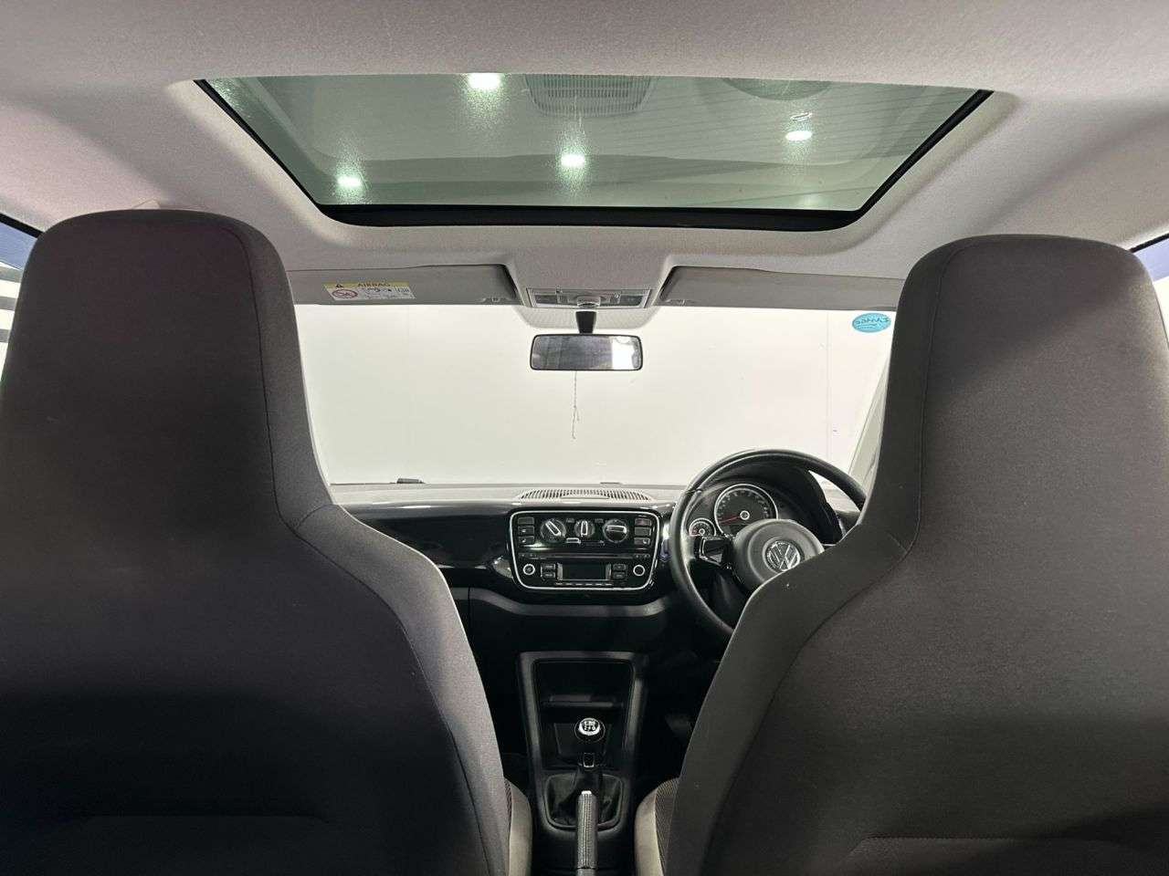 2015 VOLKSWAGEN UP! 2015 VOLKSWAGEN UP!