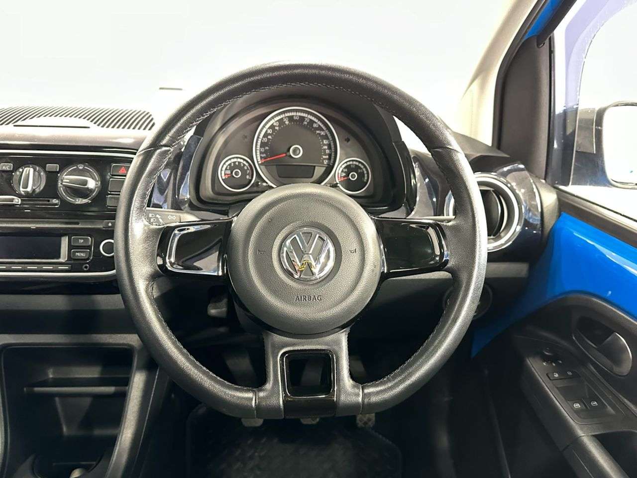 2015 VOLKSWAGEN UP! 2015 VOLKSWAGEN UP!