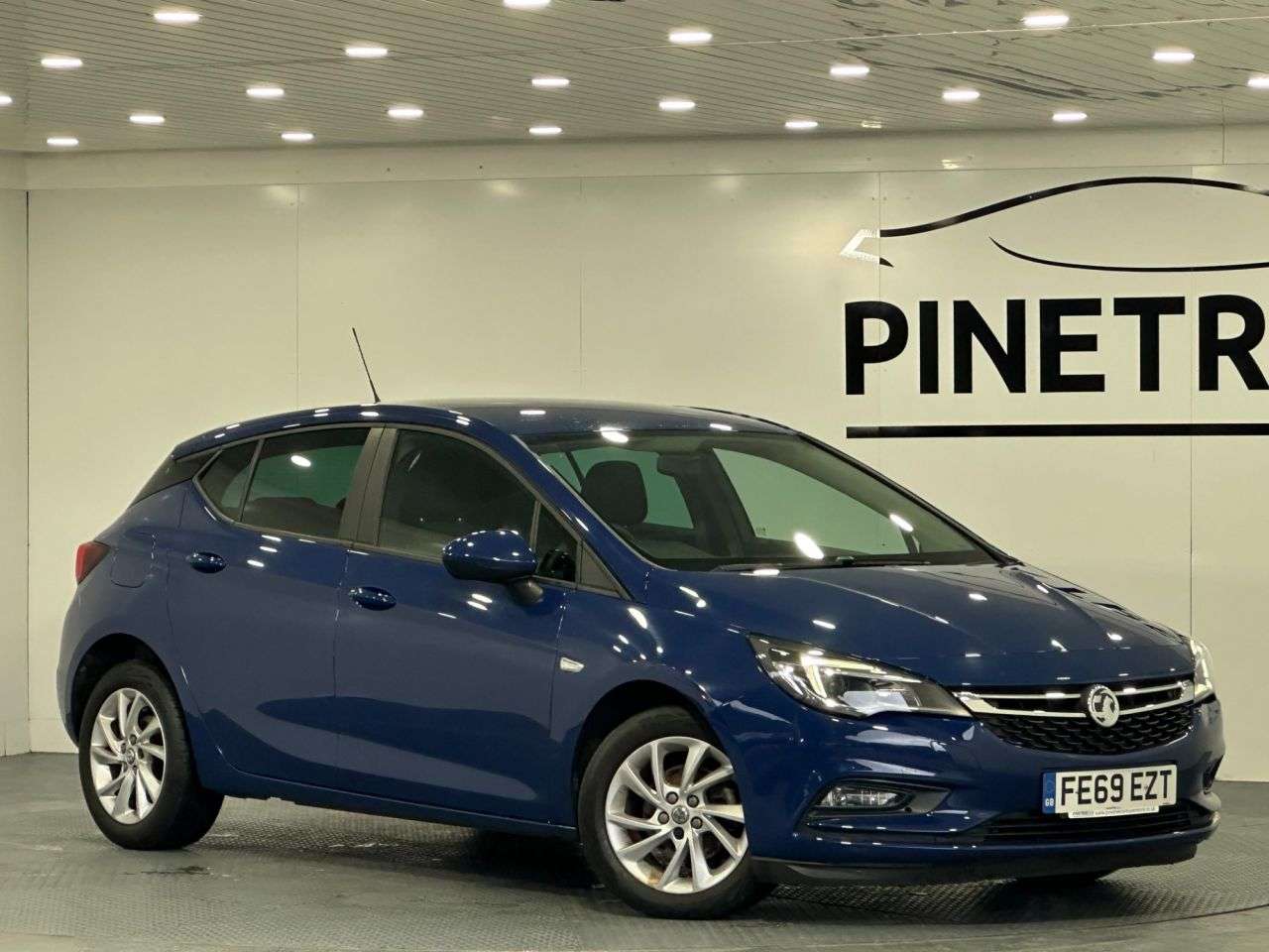 A 2019 VAUXHALL ASTRA 1.6 CDTi ecoTEC BlueInjection Design Hatchback 5dr Diesel Manual Euro 6 (s/ A 2019 VAUXHALL ASTRA 1.6 CDTi ecoTEC BlueInjection Design Hatchback 5dr Diesel Manual Euro 6 (s/