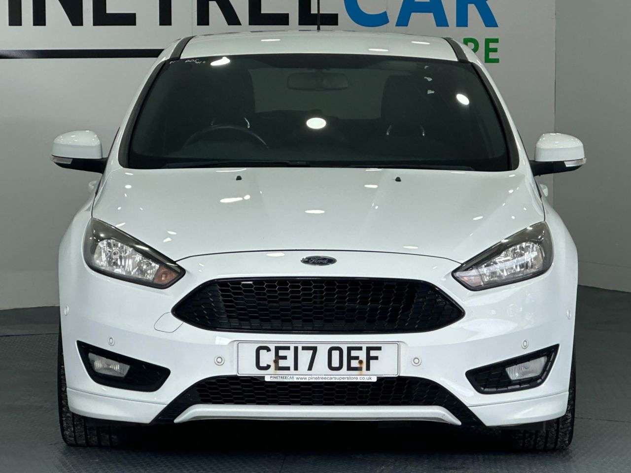 A 2017 FORD FOCUS 1.0T EcoBoost ST-Line Hatchback 5dr Petrol Manual Euro 6 (s/s) (125 ps) A 2017 FORD FOCUS 1.0T EcoBoost ST-Line Hatchback 5dr Petrol Manual Euro 6 (s/s) (125 ps)