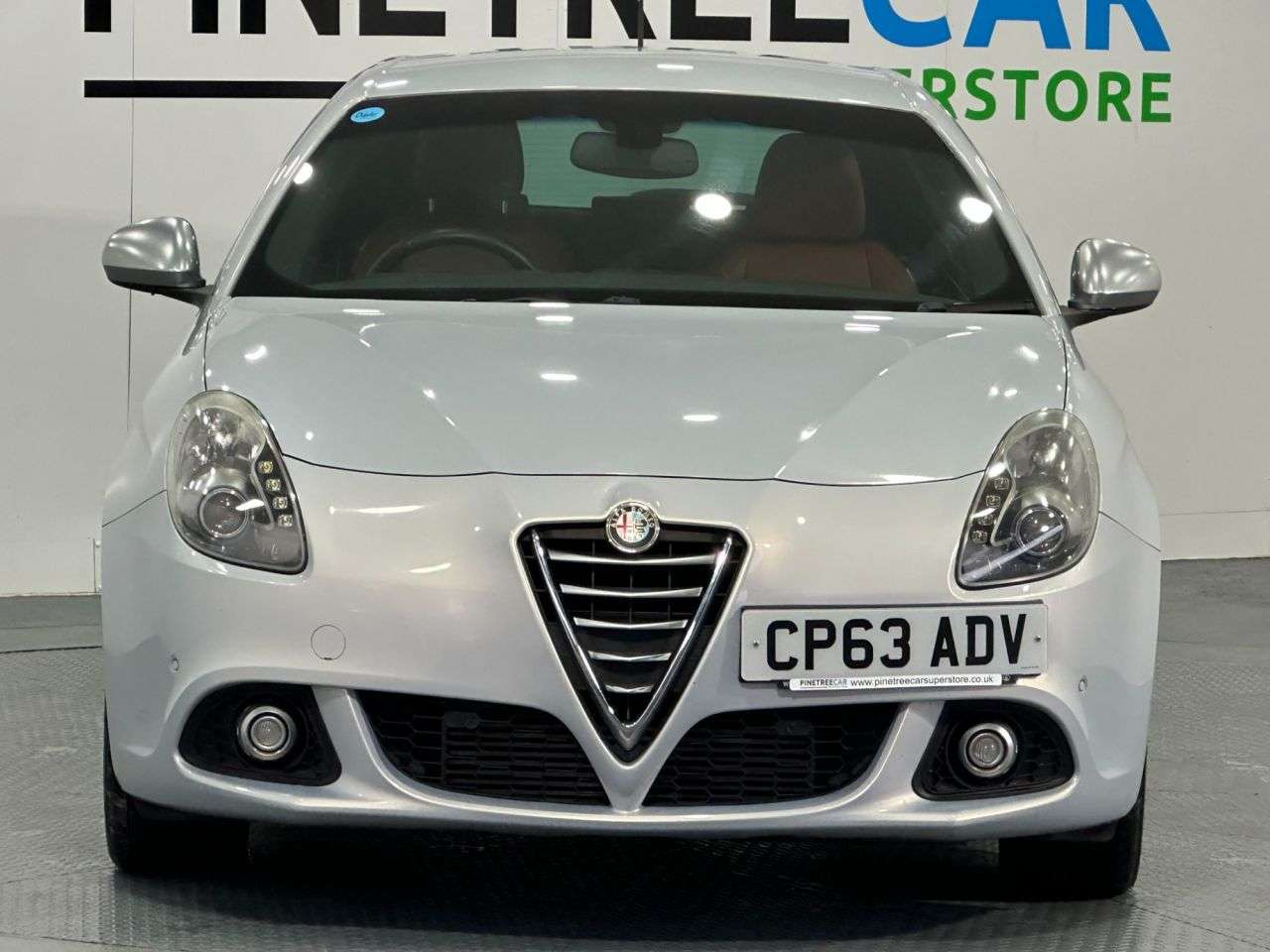 A 2014 ALFA ROMEO GIULIETTA 2.0 JTDM-2 Exclusive Hatchback 5dr Diesel Manual Euro 5 (s/s) (150 bhp) A 2014 ALFA ROMEO GIULIETTA 2.0 JTDM-2 Exclusive Hatchback 5dr Diesel Manual Euro 5 (s/s) (150 bhp)