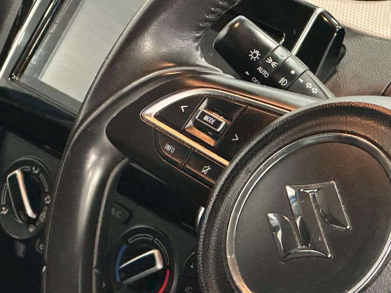 2019 SUZUKI SWIFT 2019 SUZUKI SWIFT