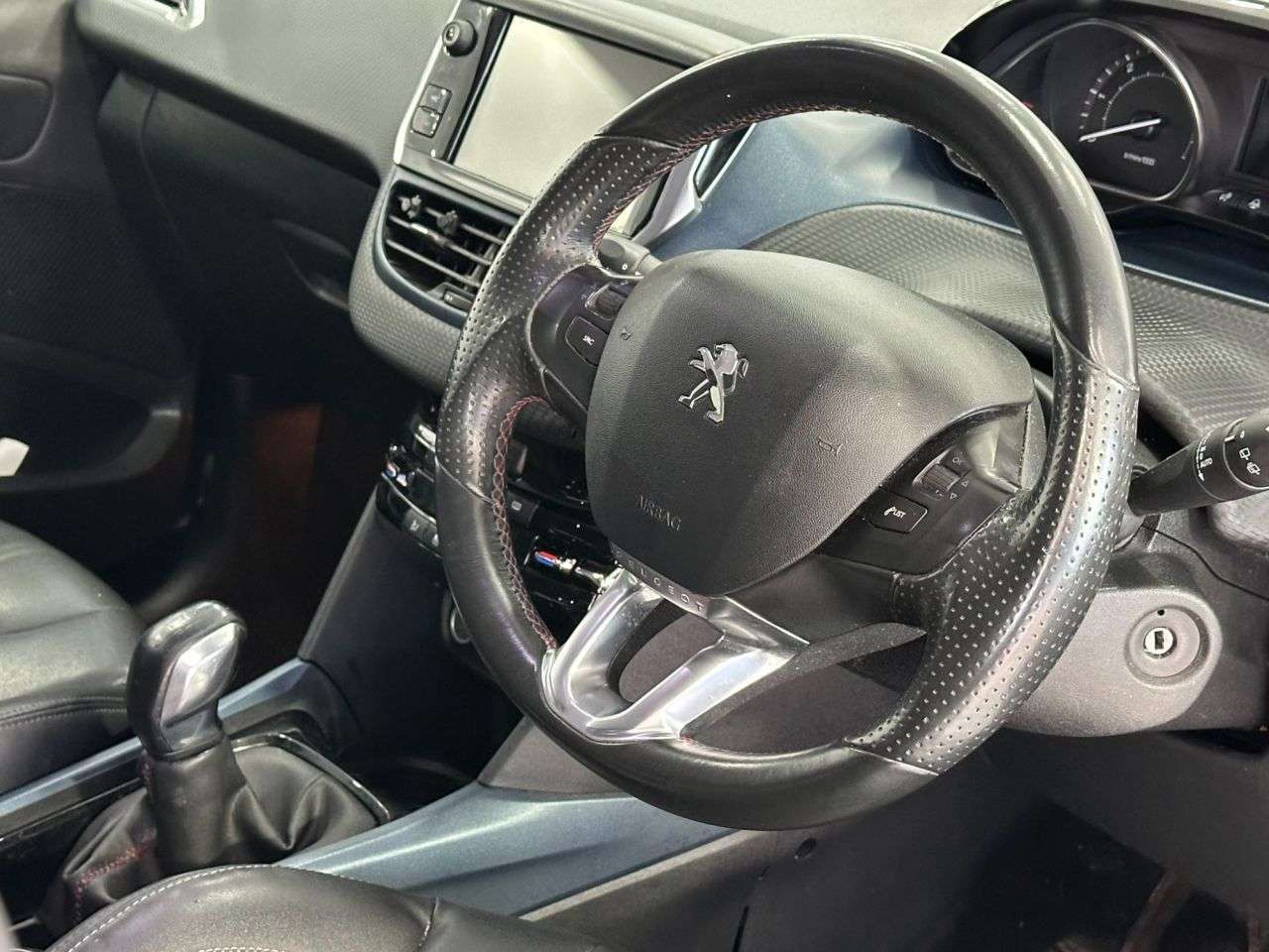 2015 PEUGEOT 2008 2015 PEUGEOT 2008